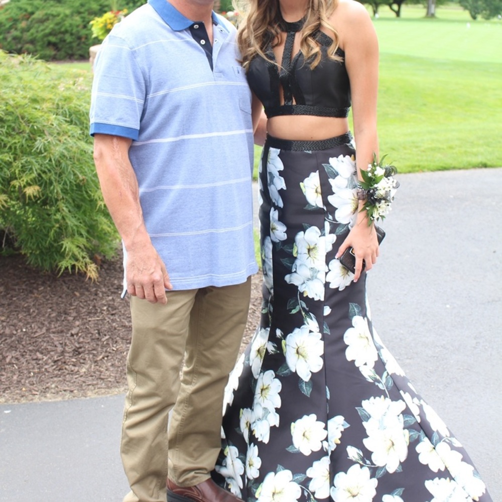 Sherri Hill Black Flower Prom dress